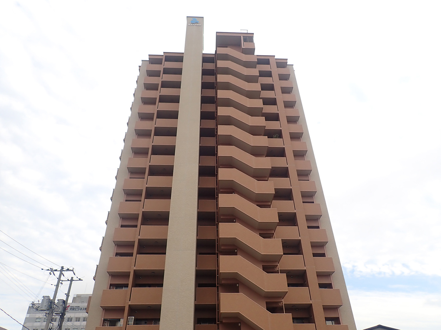 シティ トリエ 野上 町